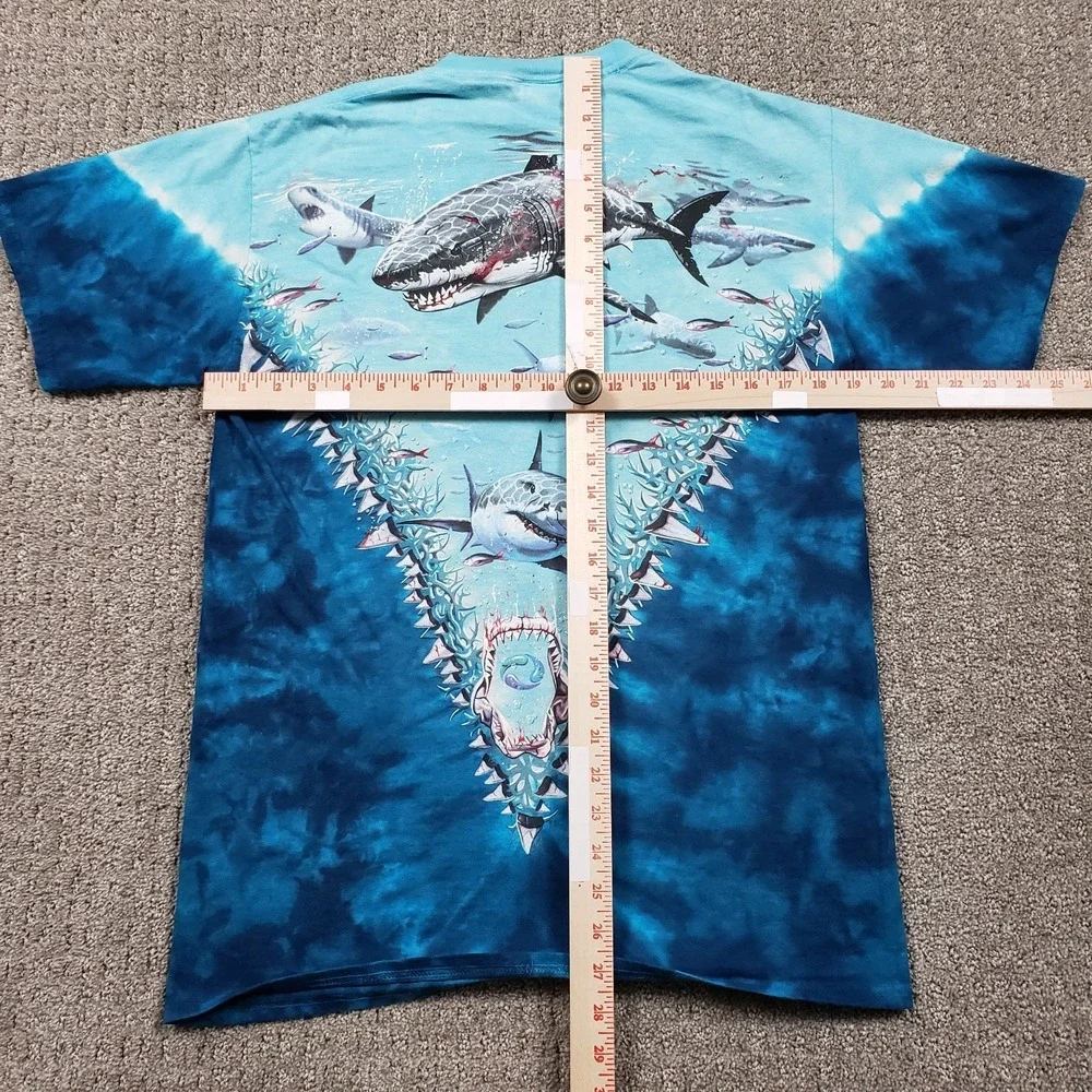 Vintage Liquid Blue T-Shirt Mens Medium Great White Sharks Tie Dye 1997 90s Y2k